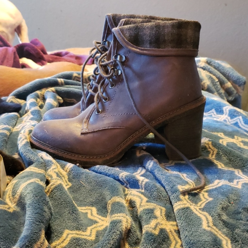 Ankle boots